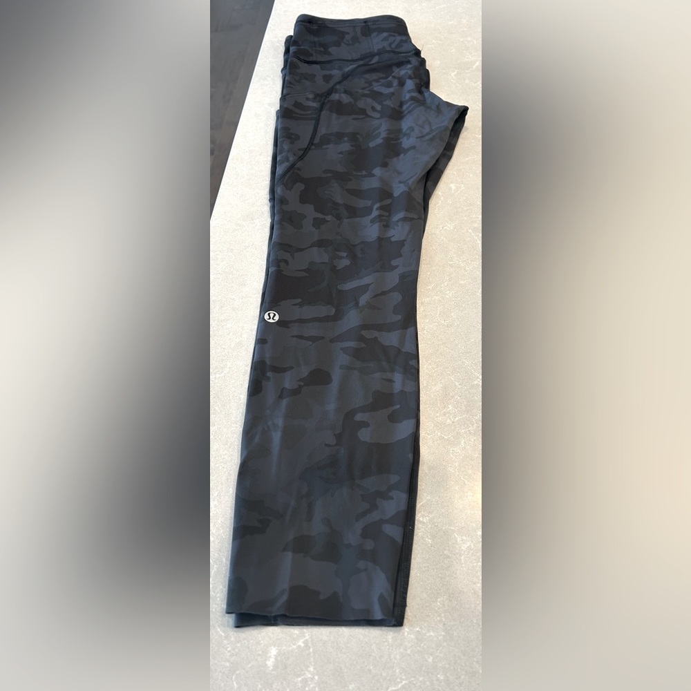 LuLu Lemon leggings size 10 black camo